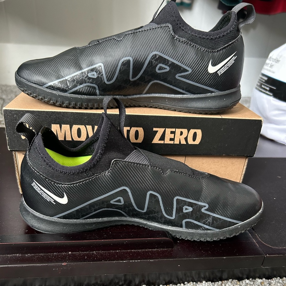 Nike Mercurial Soccer Indoor Boots